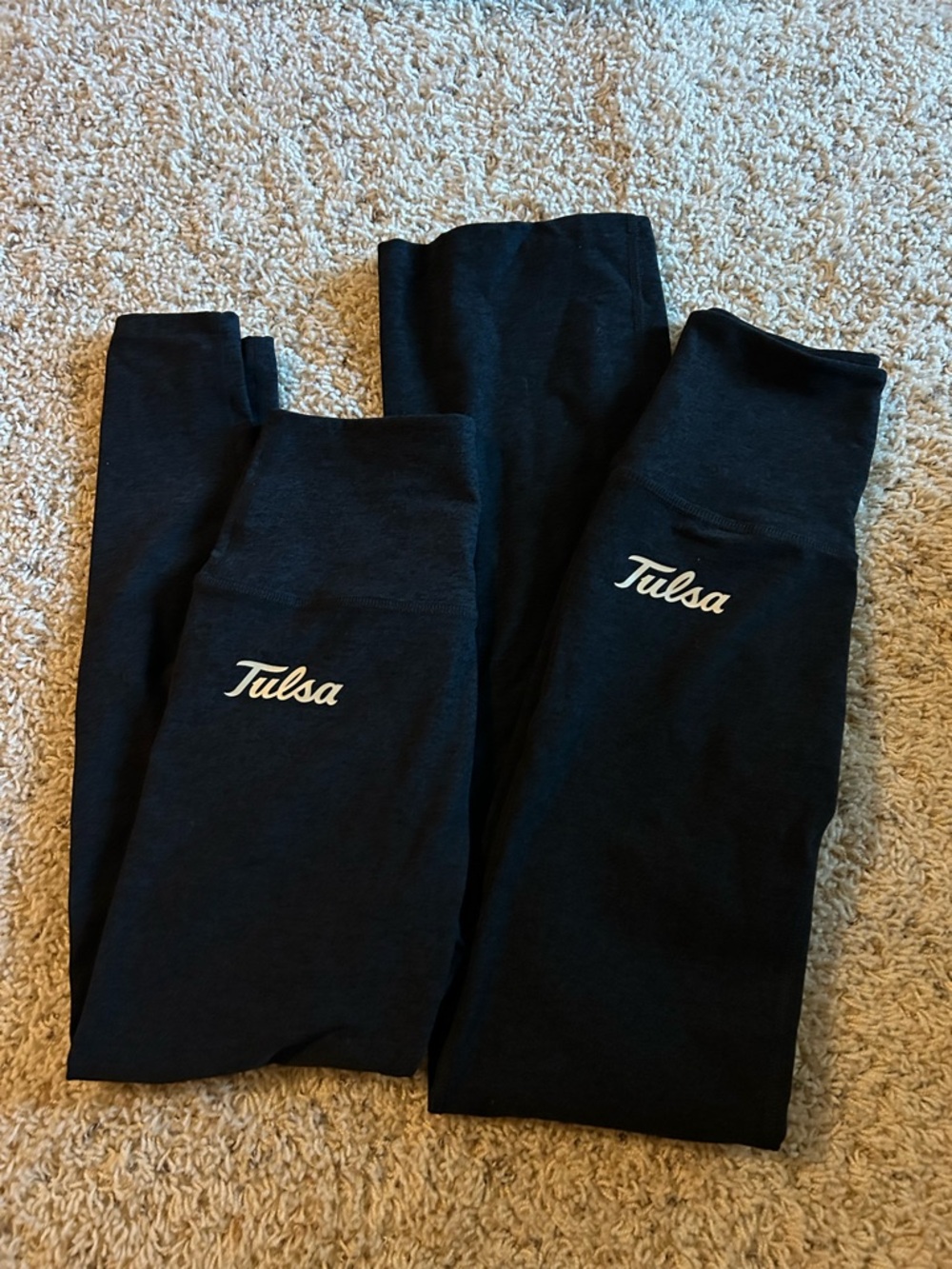 Beyond Yoga TU Black High-Waist Leggings with Subtle Logo